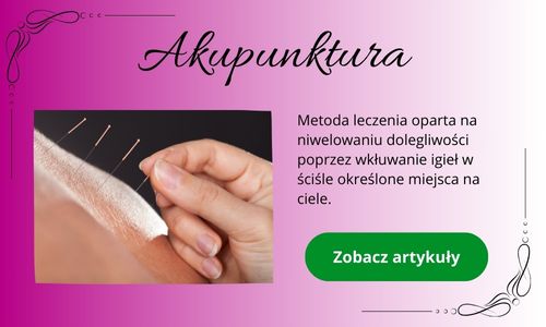 Akupunktura - dłoń wbijająca igiełki w ciało