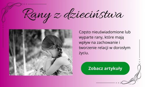 Rany z dzieciństwa - czarno-białe zdjęcie przedstawiające smutną dziewczynkę